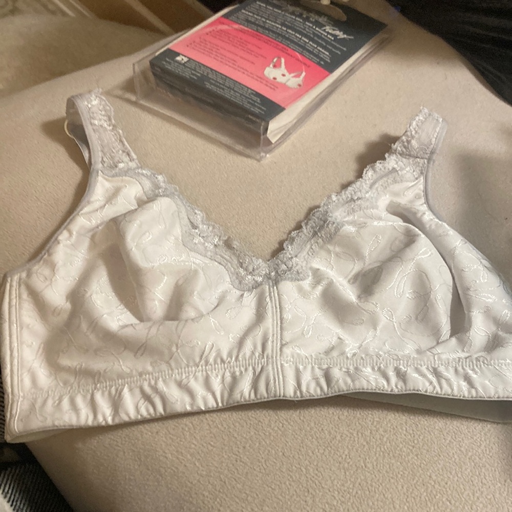 Exquisite Form Fully Bra
